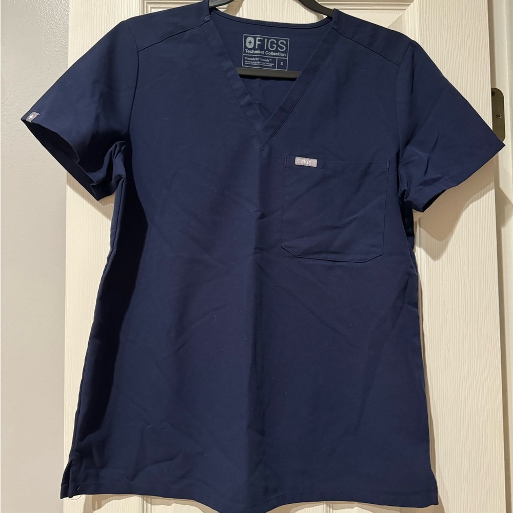 Figs single pocket navy scrub top